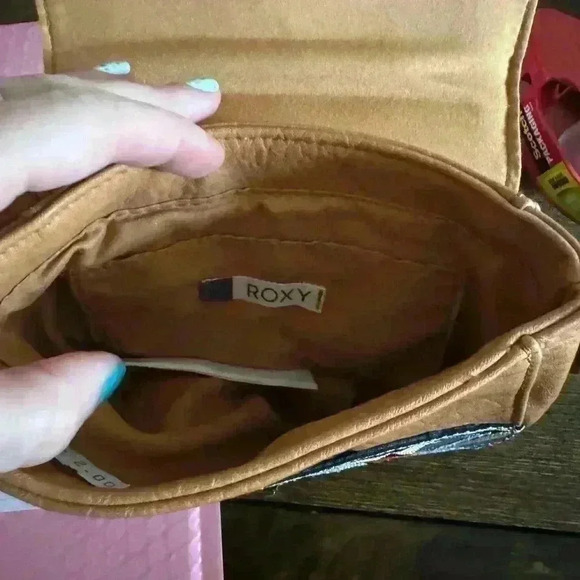 Roxy crossbody smaller size - Picture 6 of 7